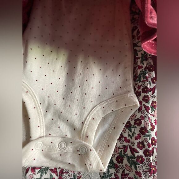 NWT Carter’s Baby girl 3-piece Pink velvet floral set size 0-3 months 0-3M - Picture 7 of 9